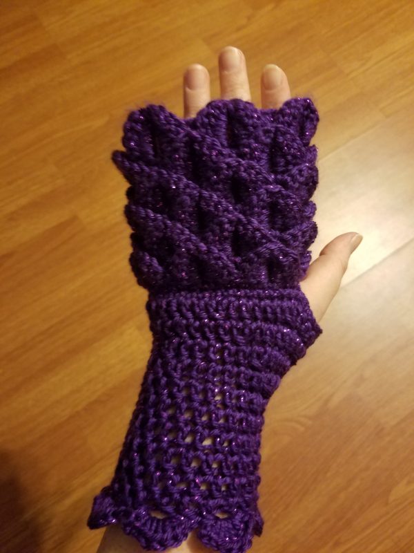 Dragon Scale Gloves - Image 2